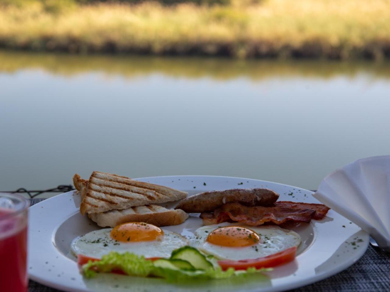 Kayova River Lodge Ndiyona Εξωτερικό φωτογραφία